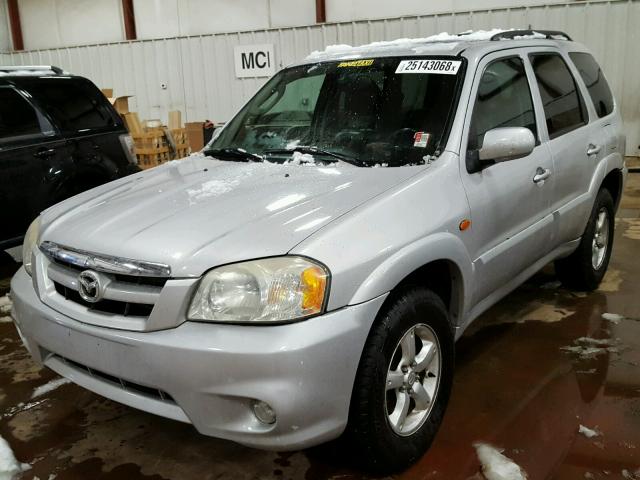 4F2CZ96155KM02986 - 2005 MAZDA TRIBUTE S SILVER photo 2