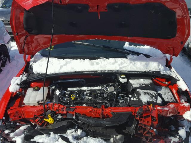 1FADP3F26HL339546 - 2017 FORD FOCUS SE RED photo 7