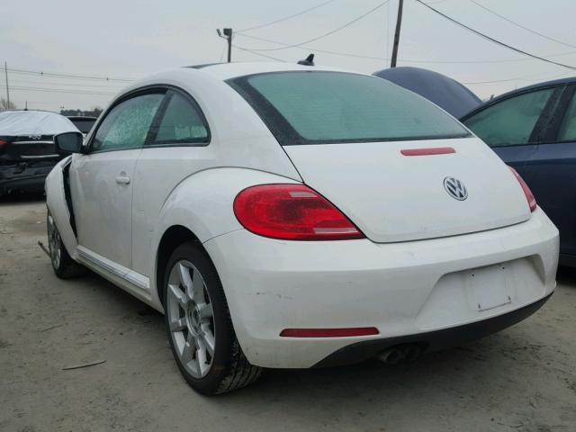 3VWJP7AT3DM613702 - 2013 VOLKSWAGEN BEETLE WHITE photo 3