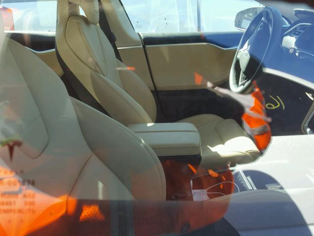 5YJSA1E29HF185149 - 2017 TESLA MODEL S GRAY photo 5