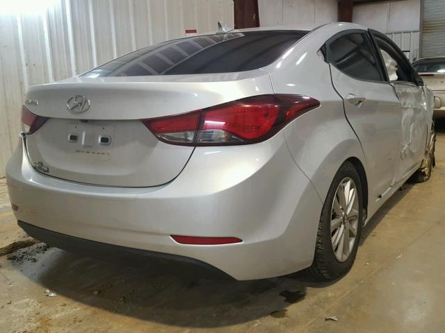 5NPDH4AE2FH597627 - 2015 HYUNDAI ELANTRA SE SILVER photo 4