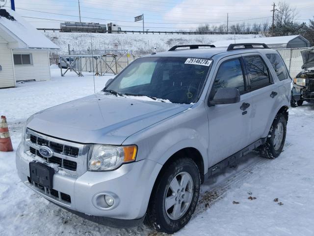 1FMCU9DGXAKA15264 - 2010 FORD ESCAPE XLT SILVER photo 2