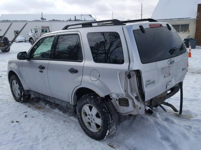 1FMCU9DGXAKA15264 - 2010 FORD ESCAPE XLT SILVER photo 3