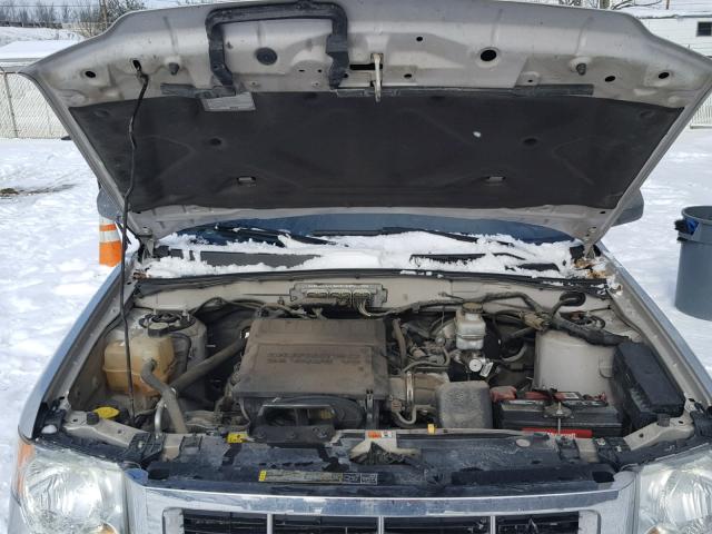 1FMCU9DGXAKA15264 - 2010 FORD ESCAPE XLT SILVER photo 7