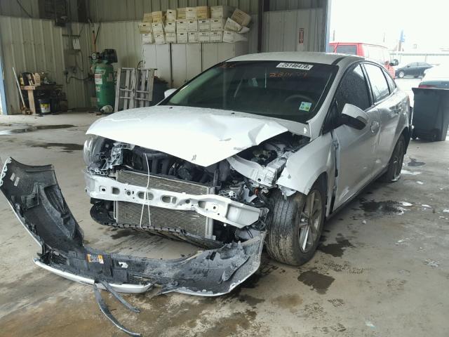 1FADP3F22GL281479 - 2016 FORD FOCUS SE WHITE photo 2