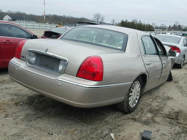 1LNHM82W73Y652607 - 2003 LINCOLN TOWN CAR S GOLD photo 4