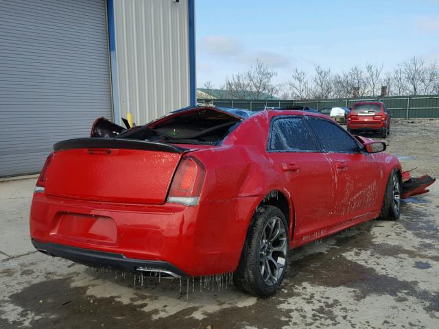 2C3CCABT3FH760594 - 2015 CHRYSLER 300 S RED photo 4