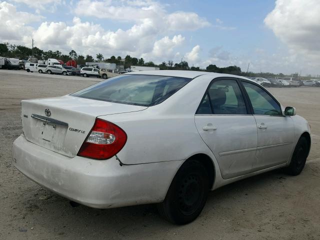 4T1BE32K14U335966 - 2004 TOYOTA CAMRY LE WHITE photo 4