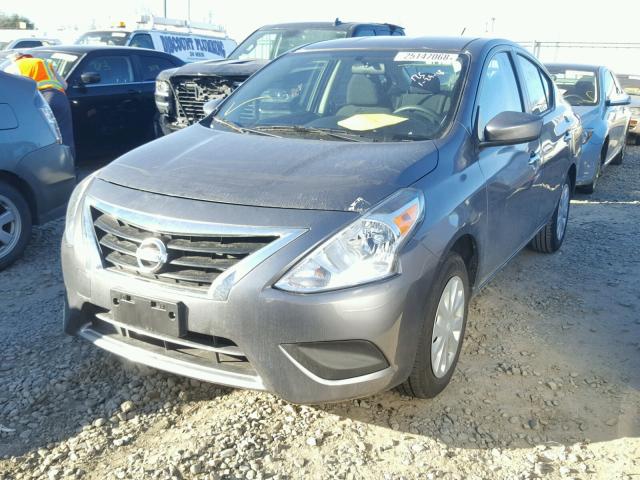 3N1CN7AP2HL897861 - 2017 NISSAN VERSA S GRAY photo 2