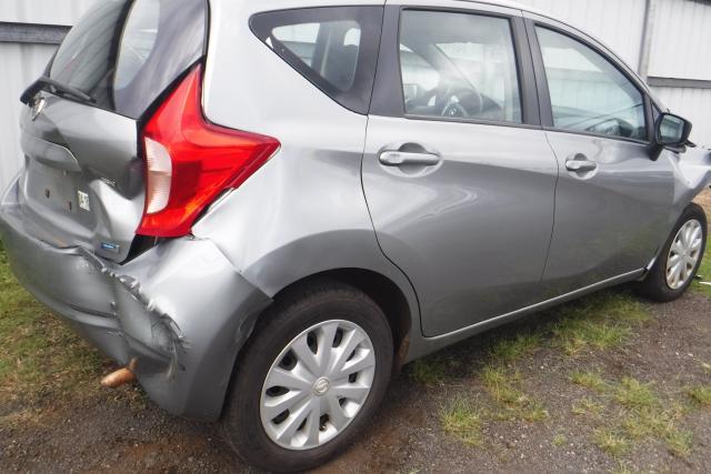 3N1CE2CP1FL408590 - 2015 NISSAN VERSA NOTE SILVER photo 4