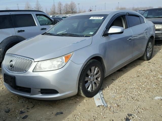 1G4GA5EC2AF258526 - 2010 BUICK LACROSSE C SILVER photo 2