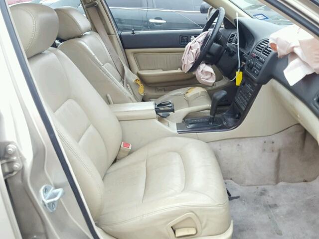 JH4KA766XRC025668 - 1994 ACURA LEGEND L GOLD photo 5