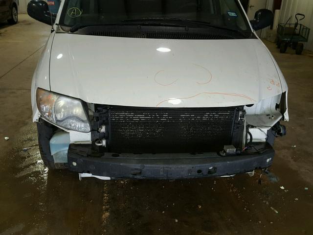 1D4GP45R95B258265 - 2005 DODGE CARAVAN SX WHITE photo 9