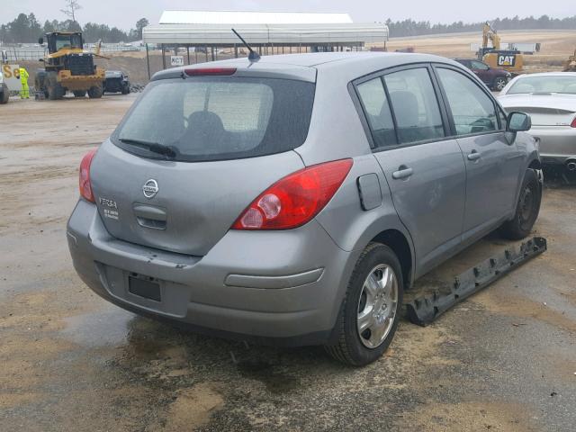 3N1BC13E08L385770 - 2008 NISSAN VERSA S GRAY photo 4