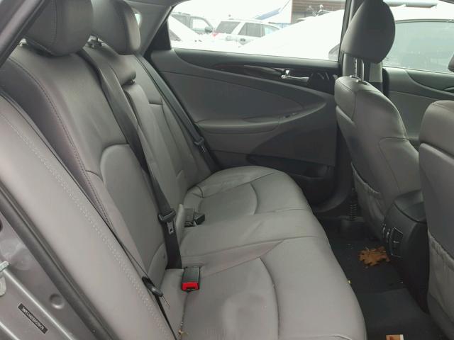 5NPEC4AB3DH579479 - 2013 HYUNDAI SONATA SE GRAY photo 6