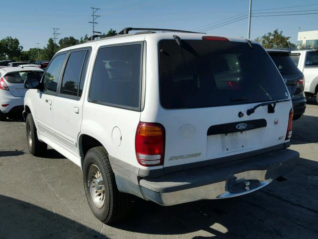 1FMZU32E7XZB44698 - 1999 FORD EXPLORER WHITE photo 3