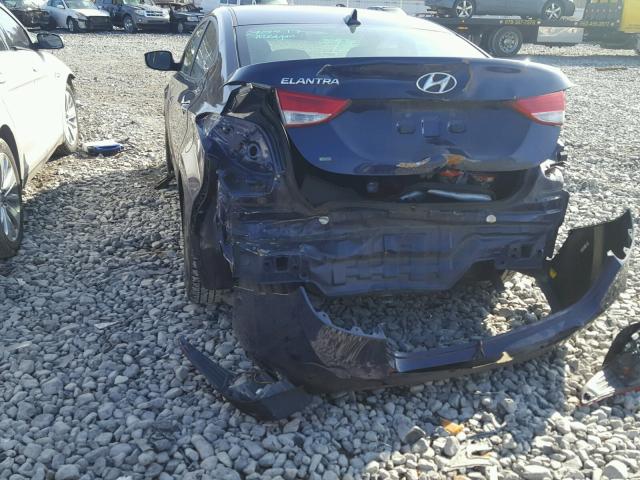 5NPDH4AE3DH389592 - 2013 HYUNDAI ELANTRA GL BLUE photo 9