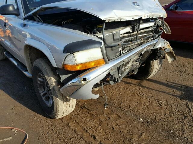 1B7HG48N52S611297 - 2002 DODGE DAKOTA QUA SILVER photo 9