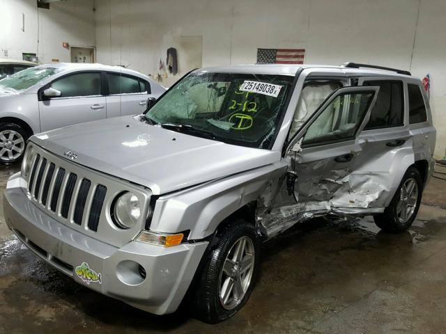 1J8FT28W18D706851 - 2008 JEEP PATRIOT SP SILVER photo 2