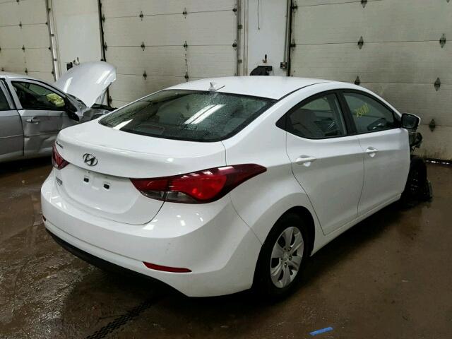 5NPDH4AE5GH736182 - 2016 HYUNDAI ELANTRA SE WHITE photo 4