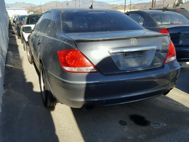 JH4KB16525C019472 - 2005 ACURA RL GRAY photo 3