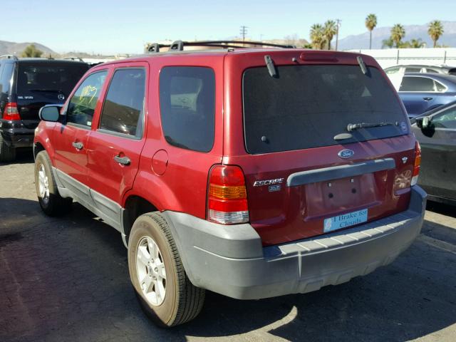 1FMYU93165KC27930 - 2005 FORD ESCAPE XLT RED photo 3