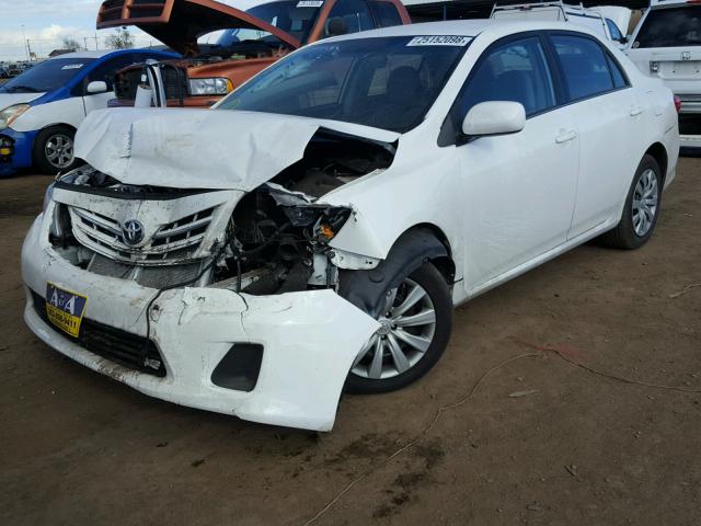 5YFBU4EE7DP122245 - 2013 TOYOTA COROLLA BA WHITE photo 2