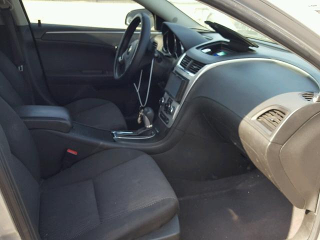 1G1ZC5EB9AF211050 - 2010 CHEVROLET MALIBU 1LT 银色 照片 5