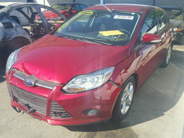 1FADP3K22EL162513 - 2014 FORD FOCUS SE RED photo 2