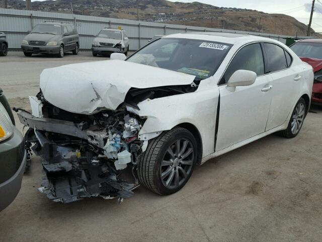 JTHCK262662006859 - 2006 LEXUS IS 250 WHITE photo 2