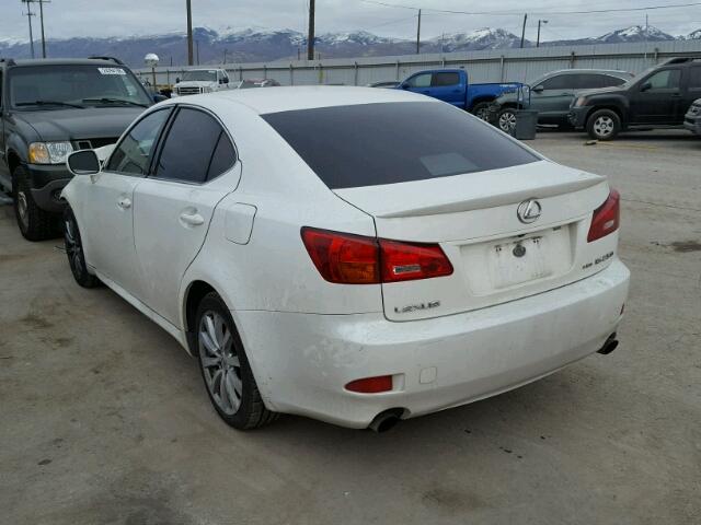 JTHCK262662006859 - 2006 LEXUS IS 250 WHITE photo 3