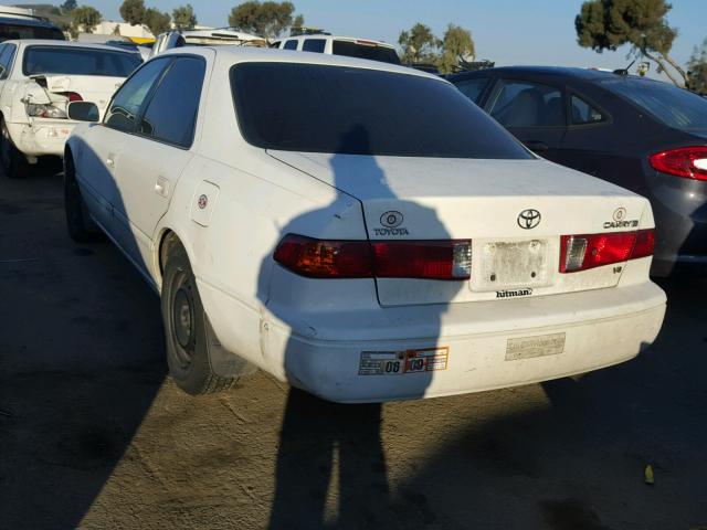 4T1BF22K9YU952965 - 2000 TOYOTA CAMRY LE WHITE photo 3