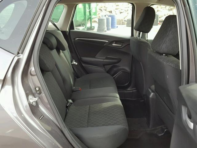 3HGGK5G51FM784834 - 2015 HONDA FIT LX Сірий фото 6