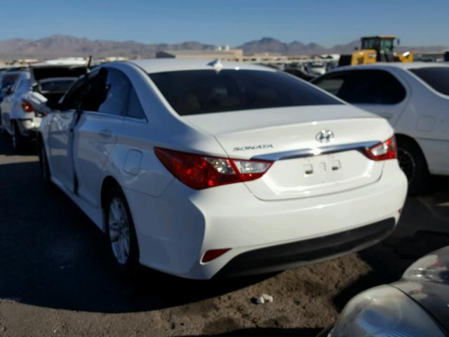 5NPEB4AC8EH870850 - 2014 HYUNDAI SONATA GLS WHITE photo 3