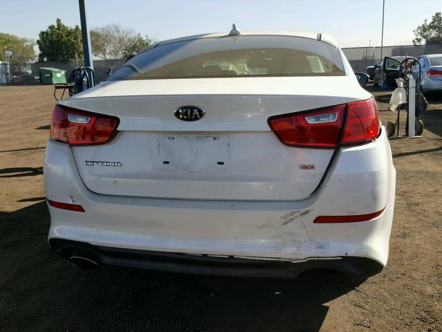 KNAGM4A7XF5630851 - 2015 KIA OPTIMA LX WHITE photo 9