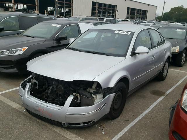 WVWMD63B04E266729 - 2004 VOLKSWAGEN PASSAT GL GRAY photo 2