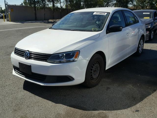 3VW2K7AJ4EM375488 - 2014 VOLKSWAGEN JETTA BASE 白色 照片 2