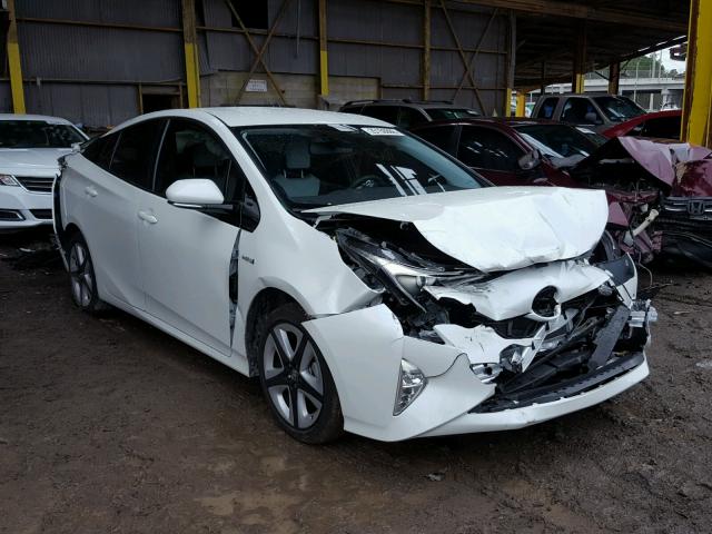 JTDKARFU1H3536132 - 2017 TOYOTA PRIUS WHITE photo 1