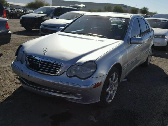 WDBRF64J94F459525 - 2004 MERCEDES-BENZ C 320 SILVER photo 2