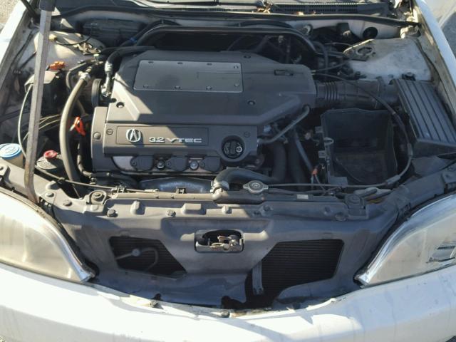 19UUA56621A024465 - 2001 ACURA 3.2TL WHITE photo 7