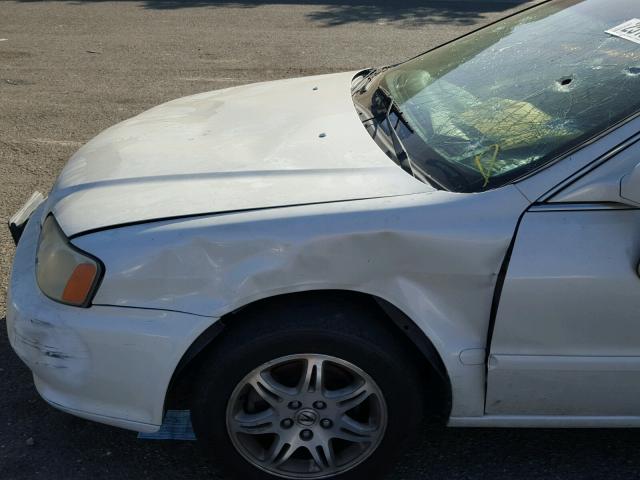 19UUA56621A024465 - 2001 ACURA 3.2TL WHITE photo 9