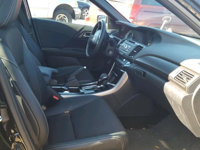 1HGCR2F53HA201366 - 2017 HONDA ACCORD SPO BLACK photo 5