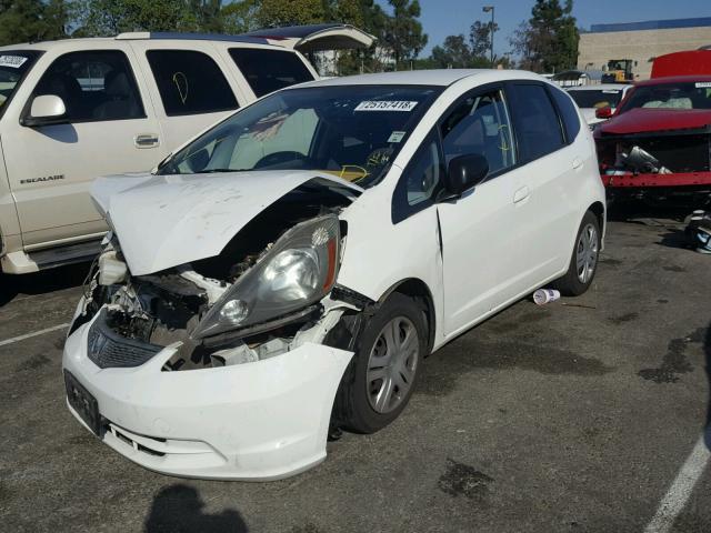 JHMGE88299S057057 - 2009 HONDA FIT WHITE photo 2