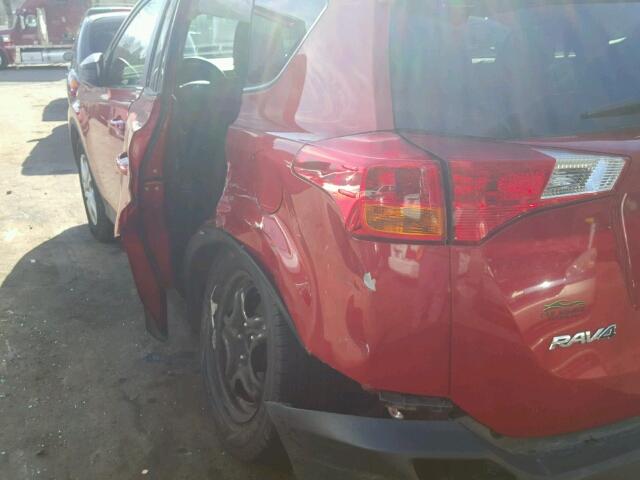 JTMZFREV9FD043350 - 2015 TOYOTA RAV4 LE RED photo 9