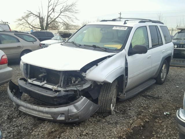 1GNDT13S982153494 - 2008 CHEVROLET TRAILBLAZE WHITE photo 2