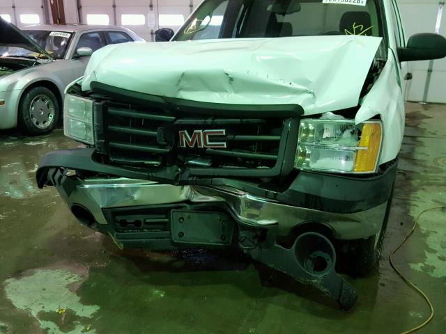 1GTEK19C58Z237576 - 2008 GMC SIERRA K15 WHITE photo 9