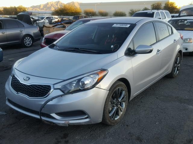 KNAFK4A68G5463836 - 2016 KIA FORTE LX SILVER photo 2