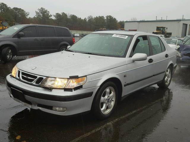 YS3EF48Z113044628 - 2001 SAAB 9-5 SE SILVER photo 2