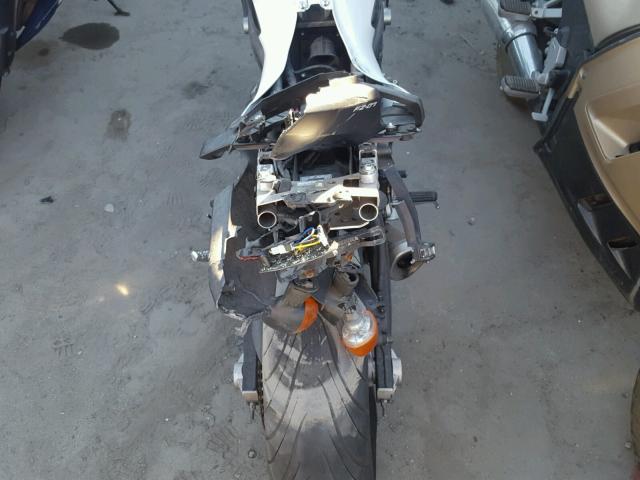 JYARM06Y5FA000213 - 2015 YAMAHA FZ07 C WHITE photo 9