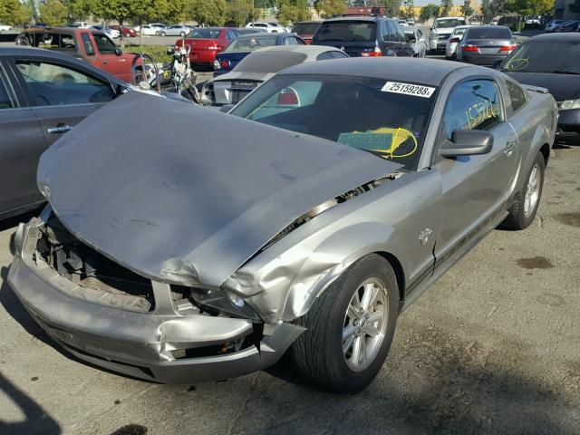 1ZVHT80N595140370 - 2009 FORD MUSTANG GRAY photo 2